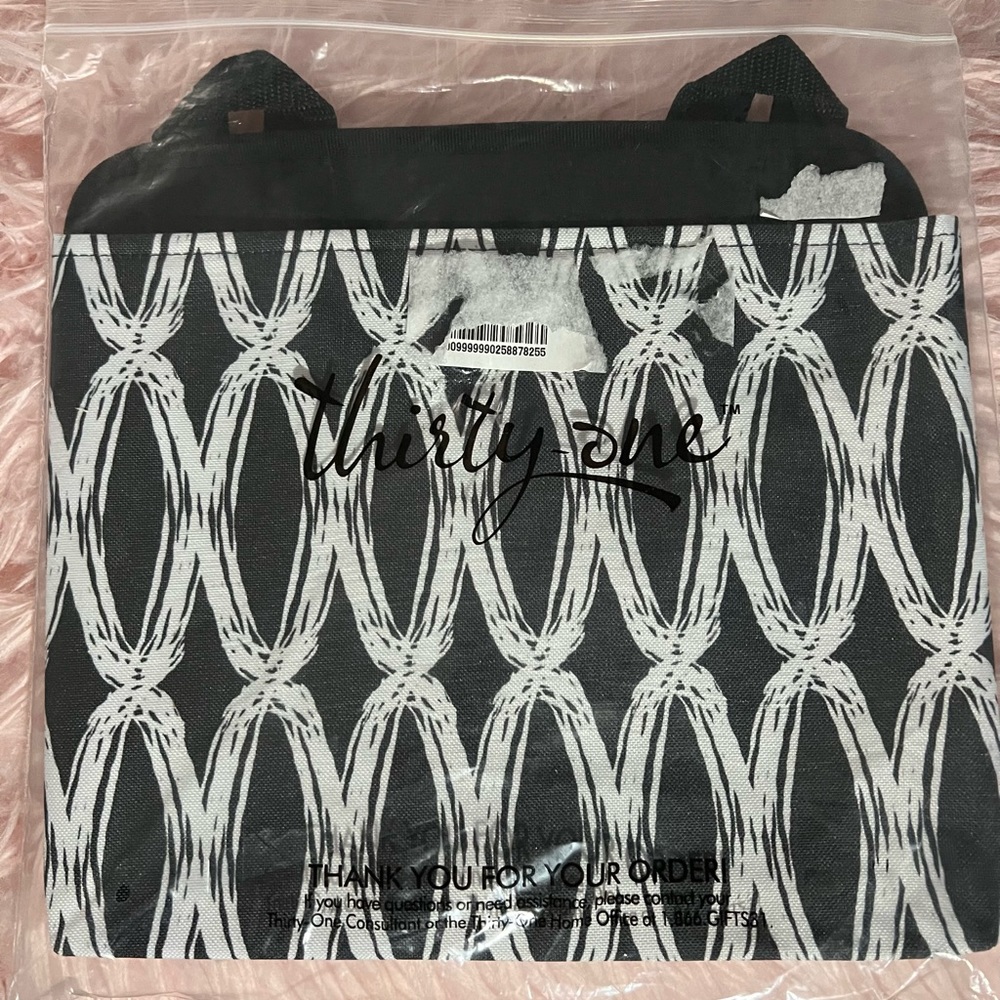 Brand New Thirty -One Oh Snap Pocket